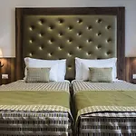 Navona Luxury
