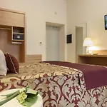 Navona Luxury 4*
