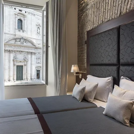 Frühstückspension Navona Luxury 2*