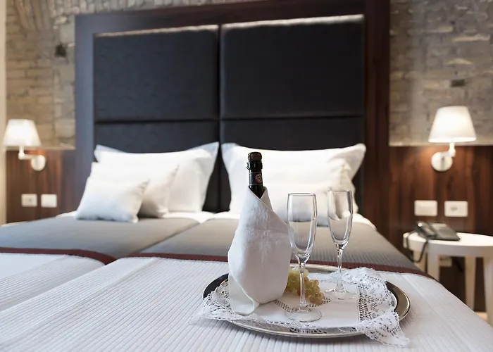 Navona Luxury Nocleg ze śniadaniem 4*