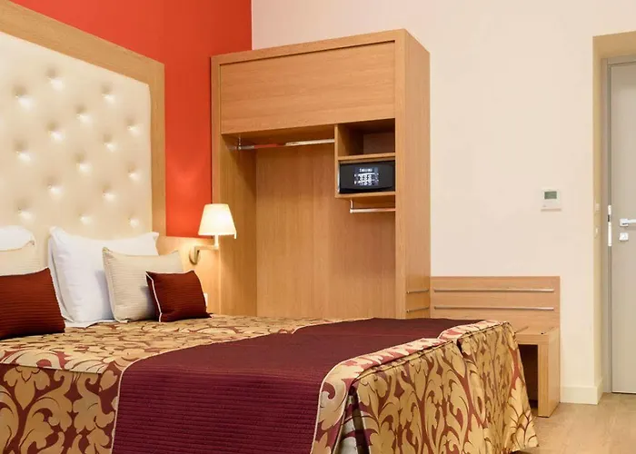 Nocleg ze śniadaniem Navona Luxury 4*